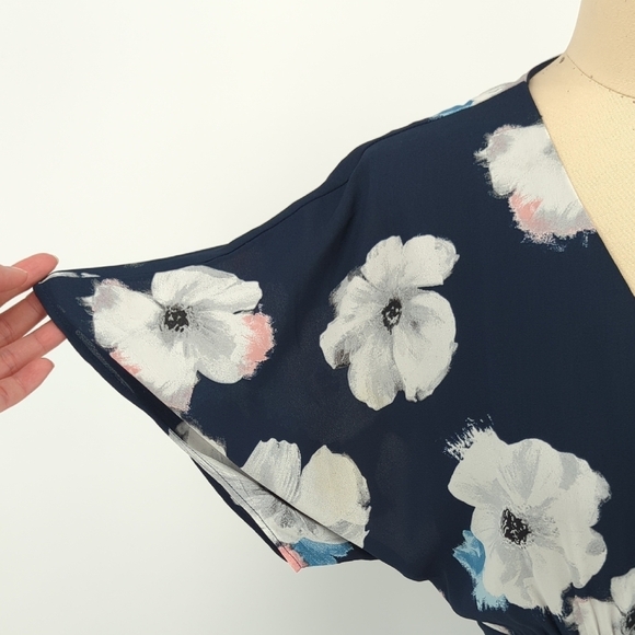 Reitmans V Neck Floral Maxi Dress Blue White XS bohemian preppy wedding classic - Picture 5 of 10